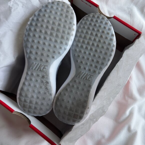 Nike Womens Juvenate Size 6.5 Wolf Grey/Cool Grey/White - Picture 2 of 6